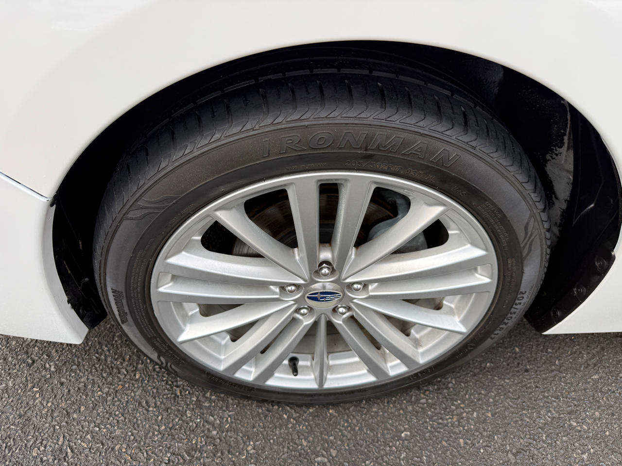 Subaru Impreza 2.0i Premium PZEV 4-Door 2016