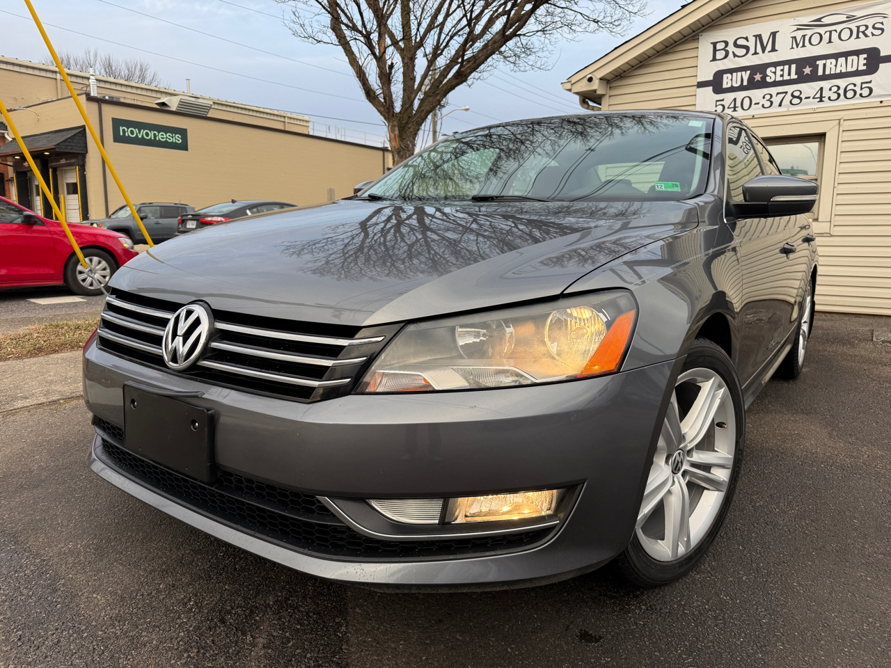 2015 Volkswagen Passat SE's photo