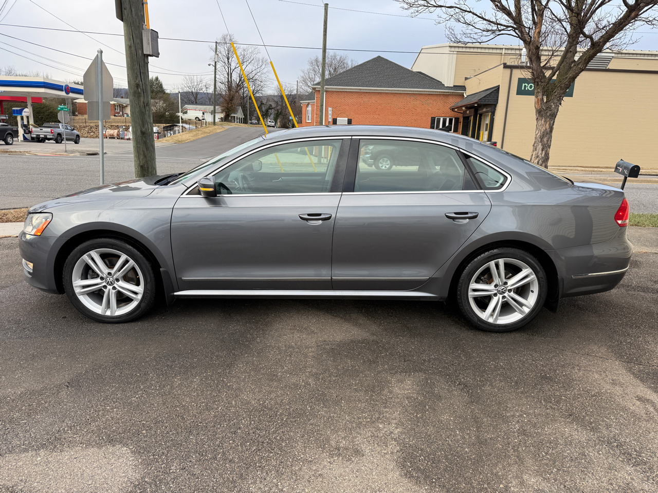 Volkswagen Passat 1.8T SE AT 2015