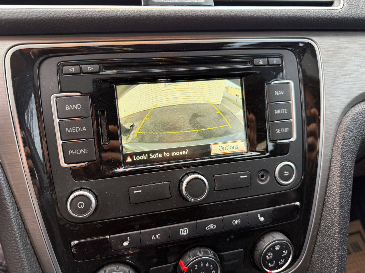 Volkswagen Passat 1.8T SE AT 2015