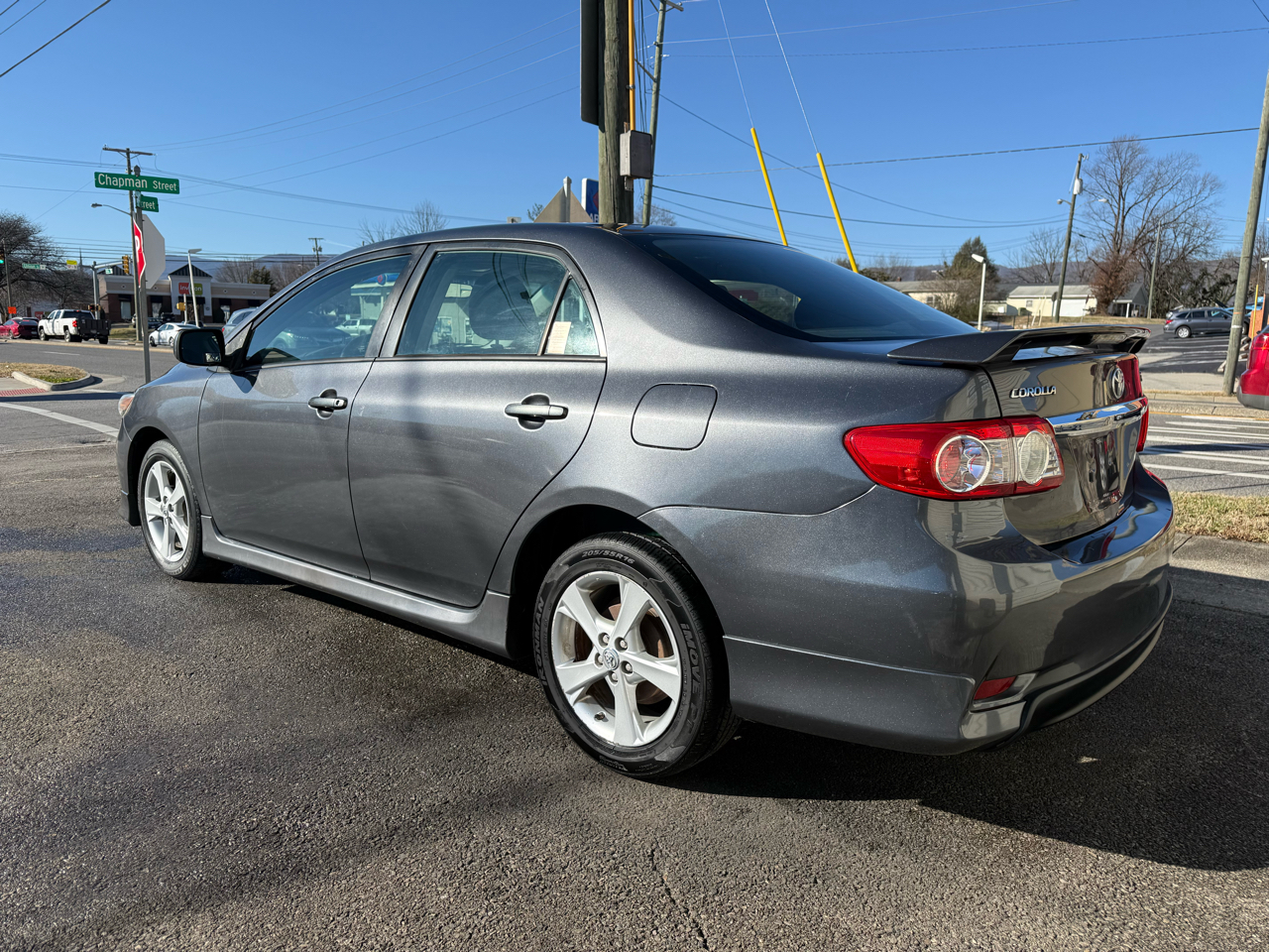 Toyota Corolla 4dr Sdn Auto S (Natl) 2012