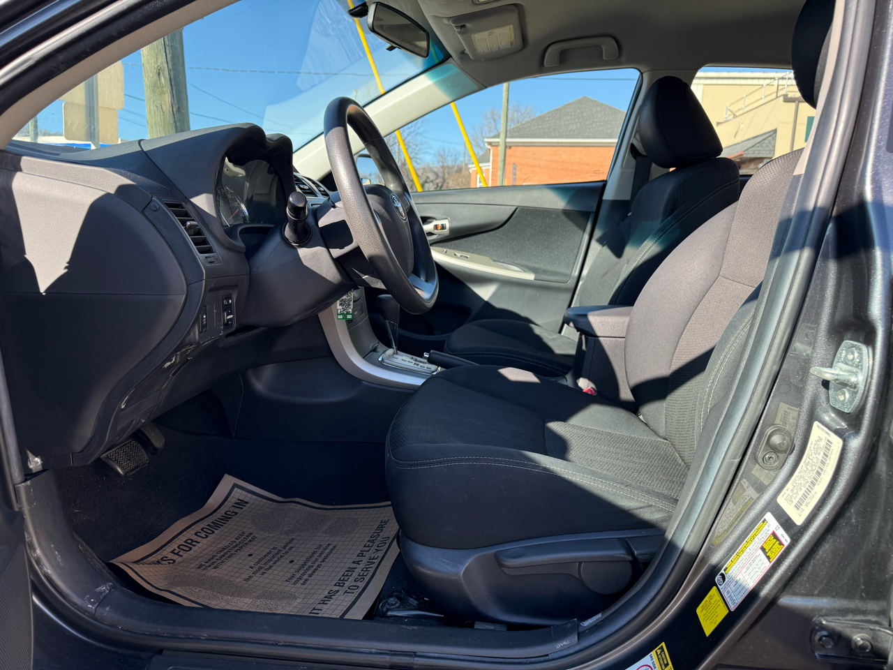 Toyota Corolla 4dr Sdn Auto S (Natl) 2012