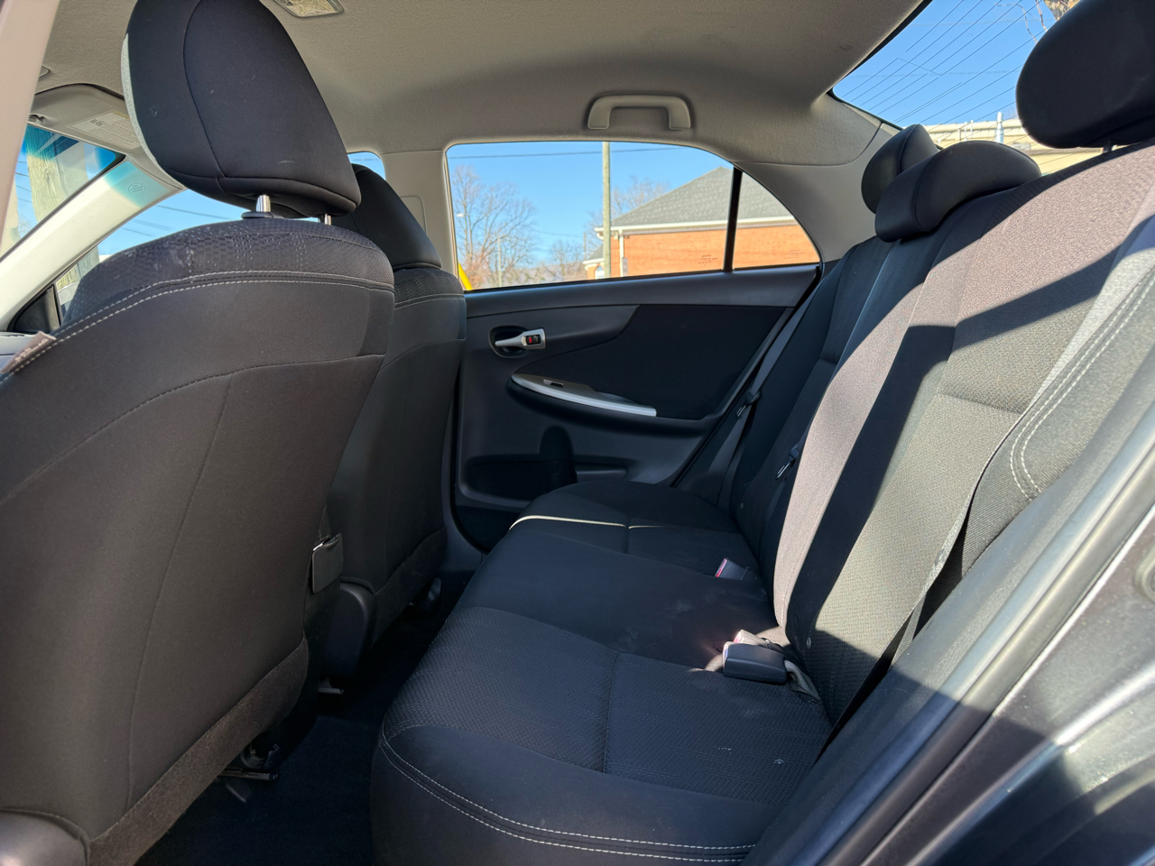 Toyota Corolla 4dr Sdn Auto S (Natl) 2012