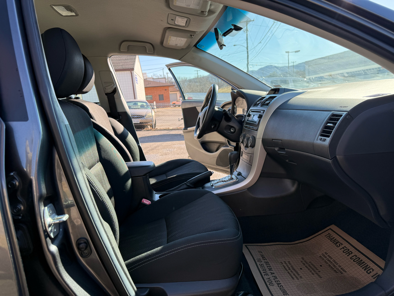 Toyota Corolla 4dr Sdn Auto S (Natl) 2012