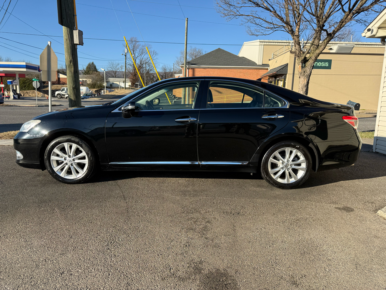 Lexus ES 350 4D Sedan 2011