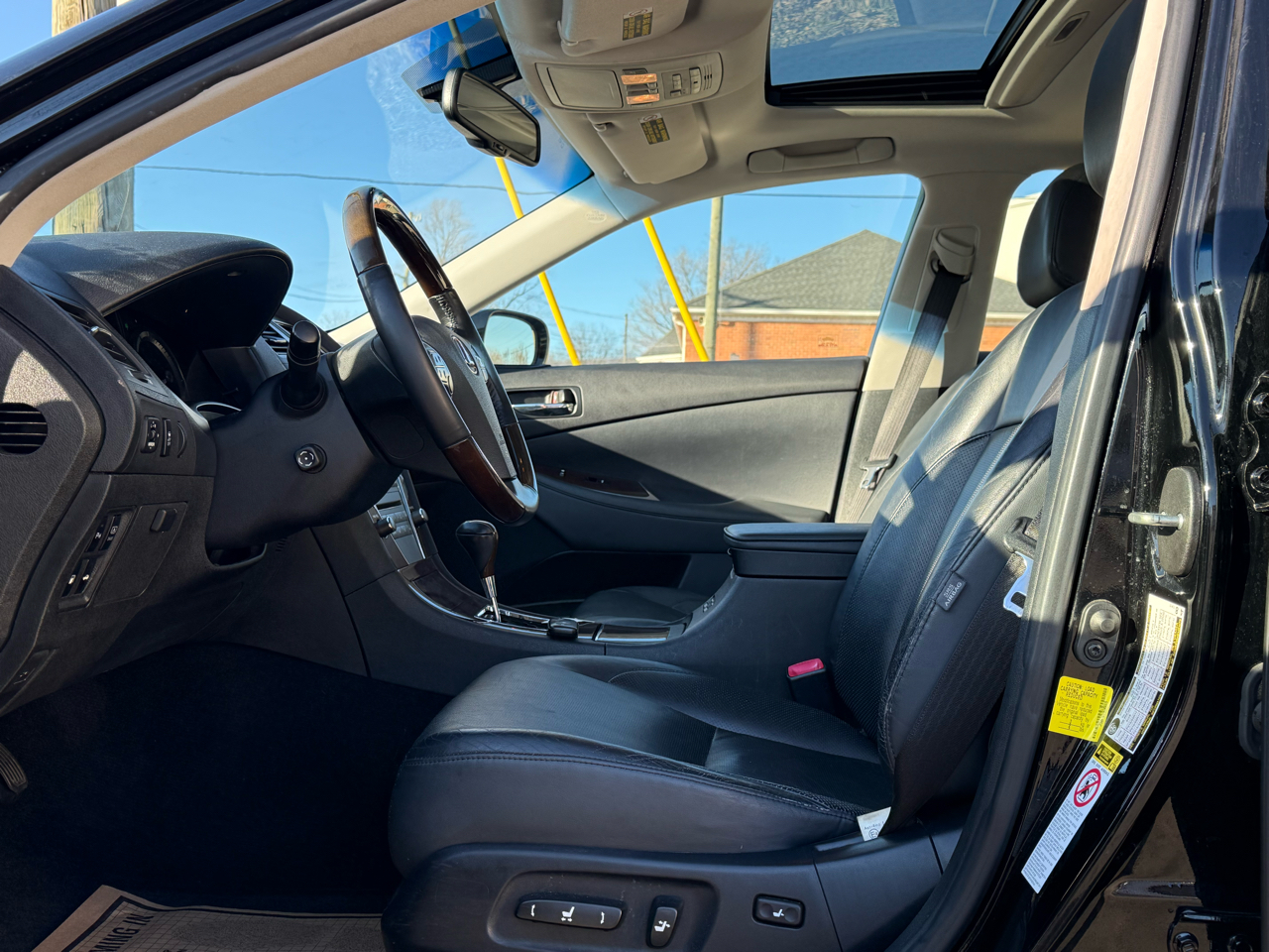 Lexus ES 350 4D Sedan 2011