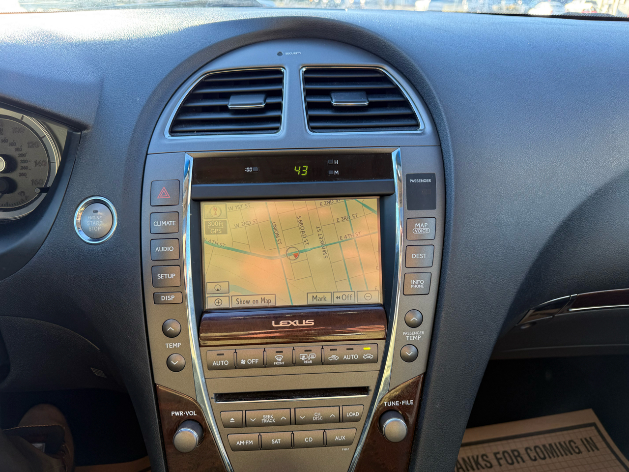 Lexus ES 350 4D Sedan 2011