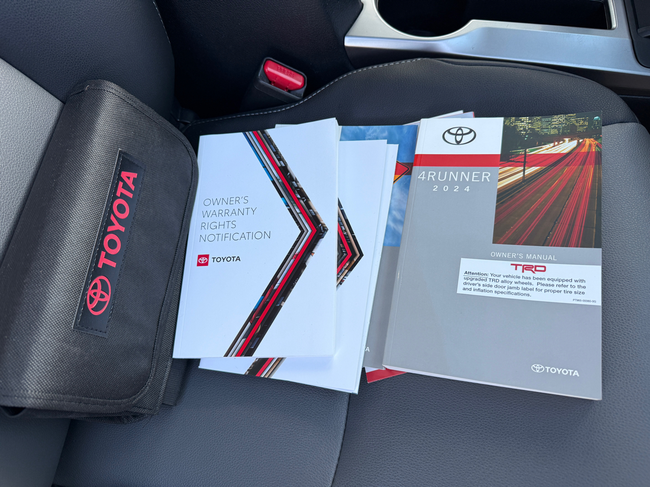 Toyota 4Runner SR5 Premium 4WD 2024