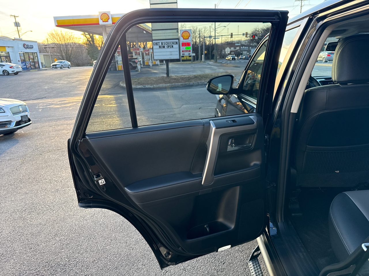 Toyota 4Runner SR5 Premium 4WD 2024