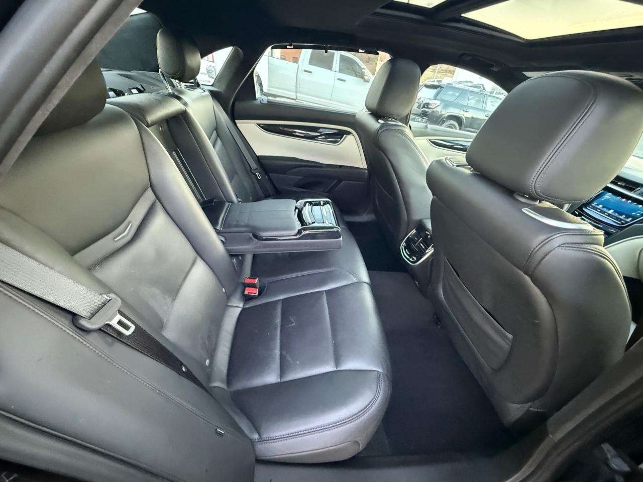 Cadillac XTS Platinum AWD 2016