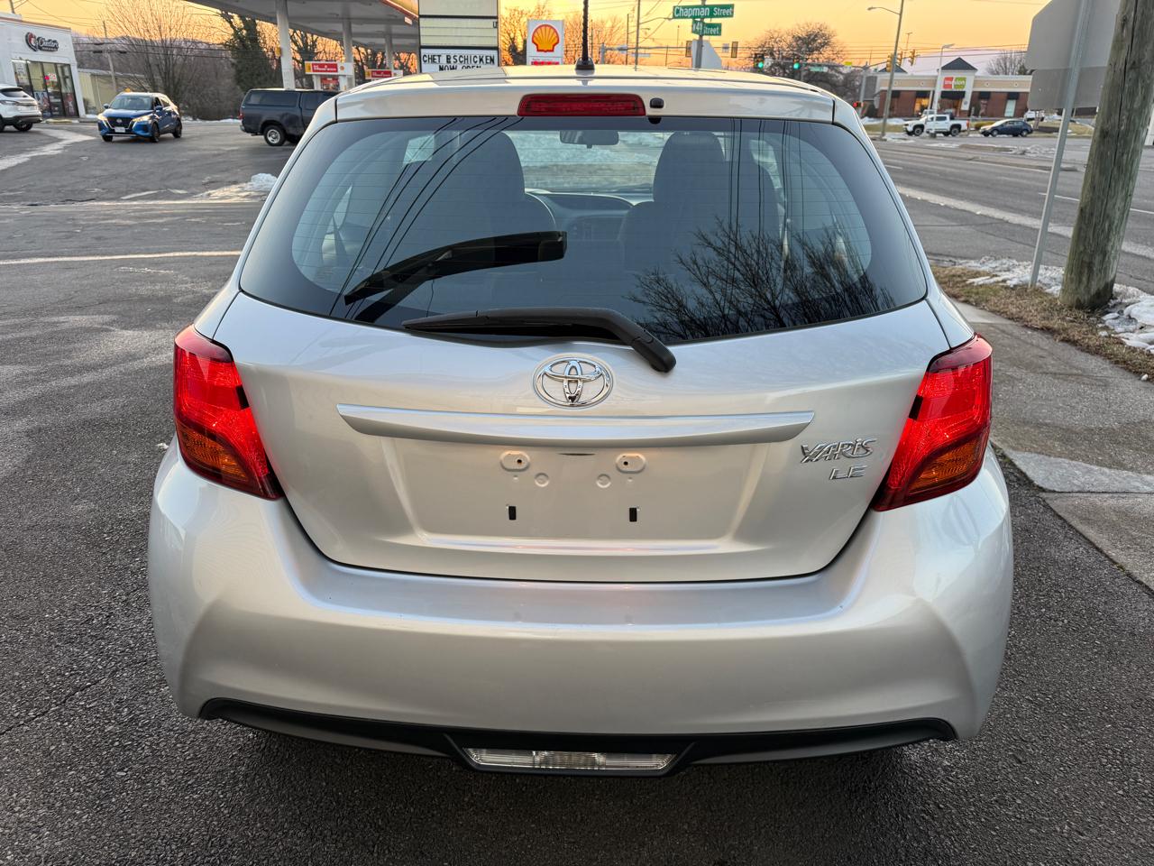 Toyota Yaris L 3-Door AT 2015