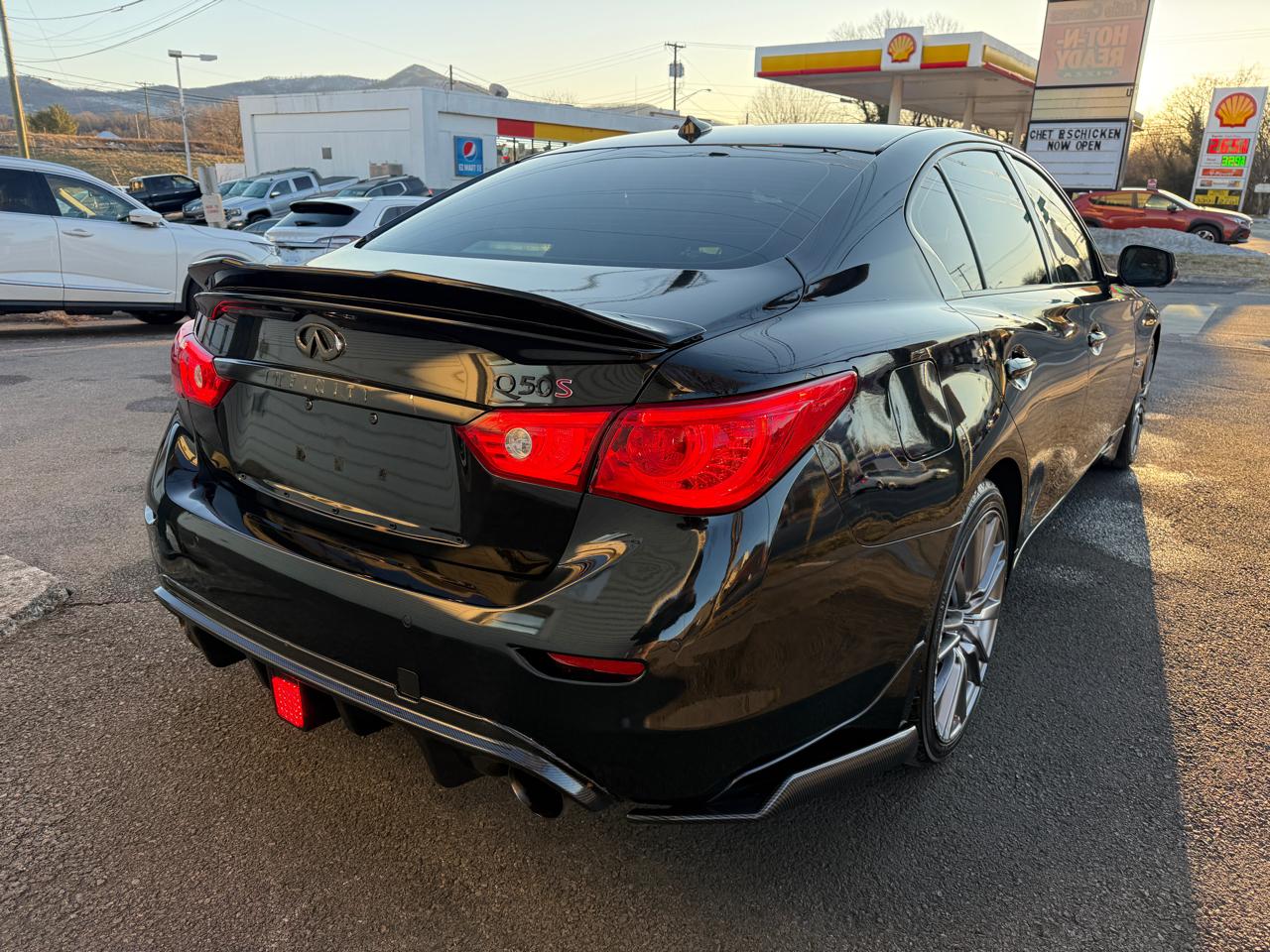 Infiniti Q50 Red Sport 400 2017