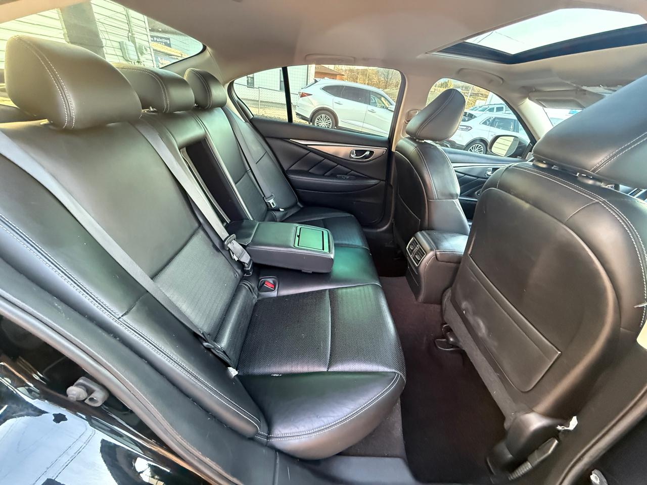 Infiniti Q50 Red Sport 400 2017