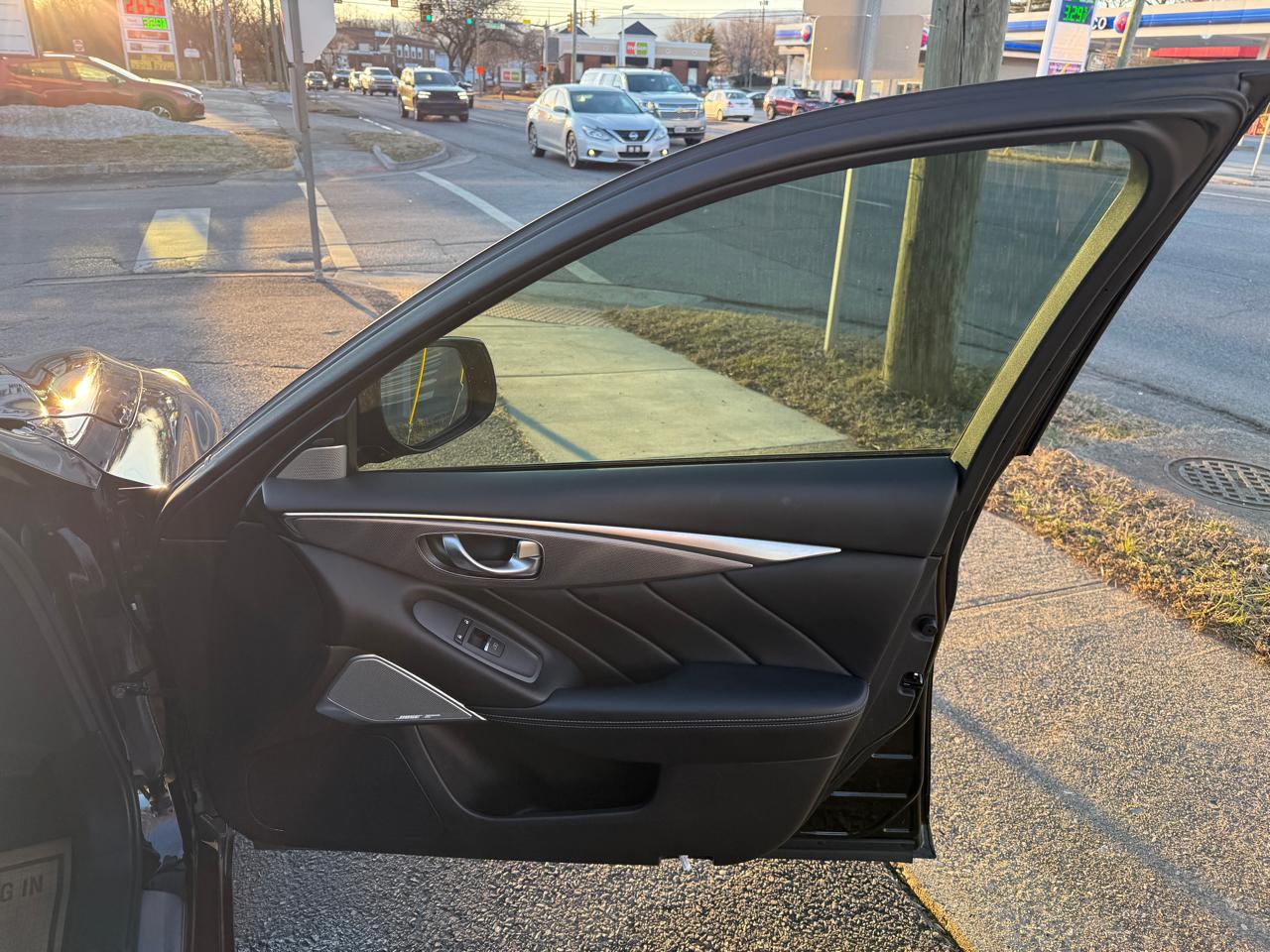 Infiniti Q50 Red Sport 400 2017