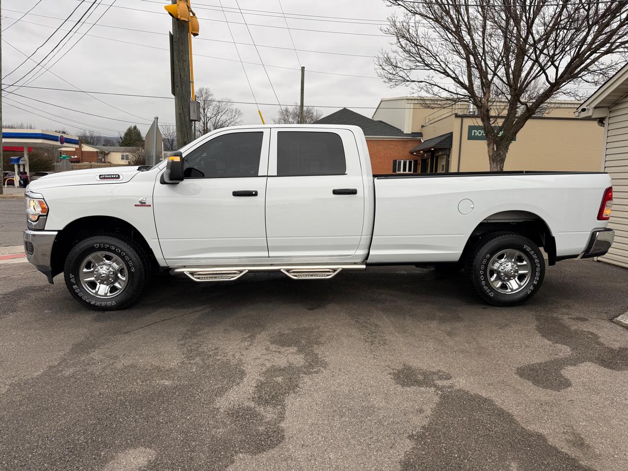 RAM 2500 Tradesman Crew Cab LWB 4WD 2023