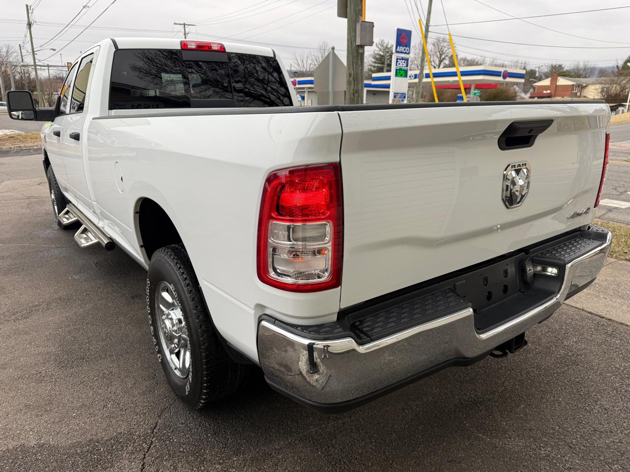 RAM 2500 Tradesman Crew Cab LWB 4WD 2023