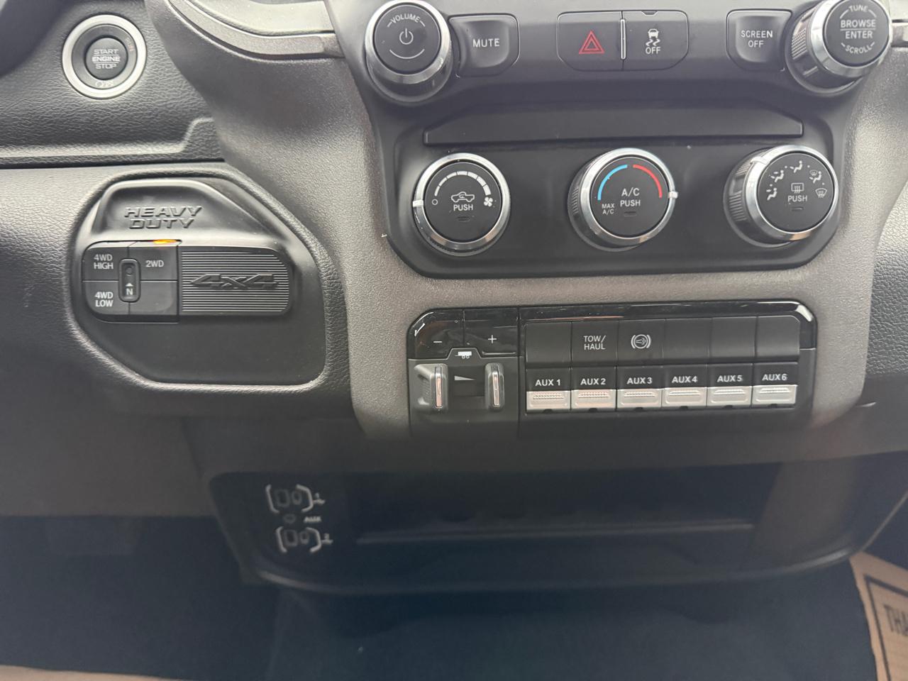 RAM 2500 Tradesman Crew Cab LWB 4WD 2023