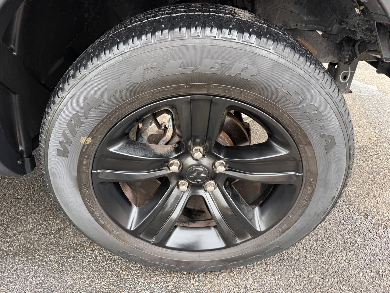 RAM 1500 SLT Quad Cab 4WD 2022