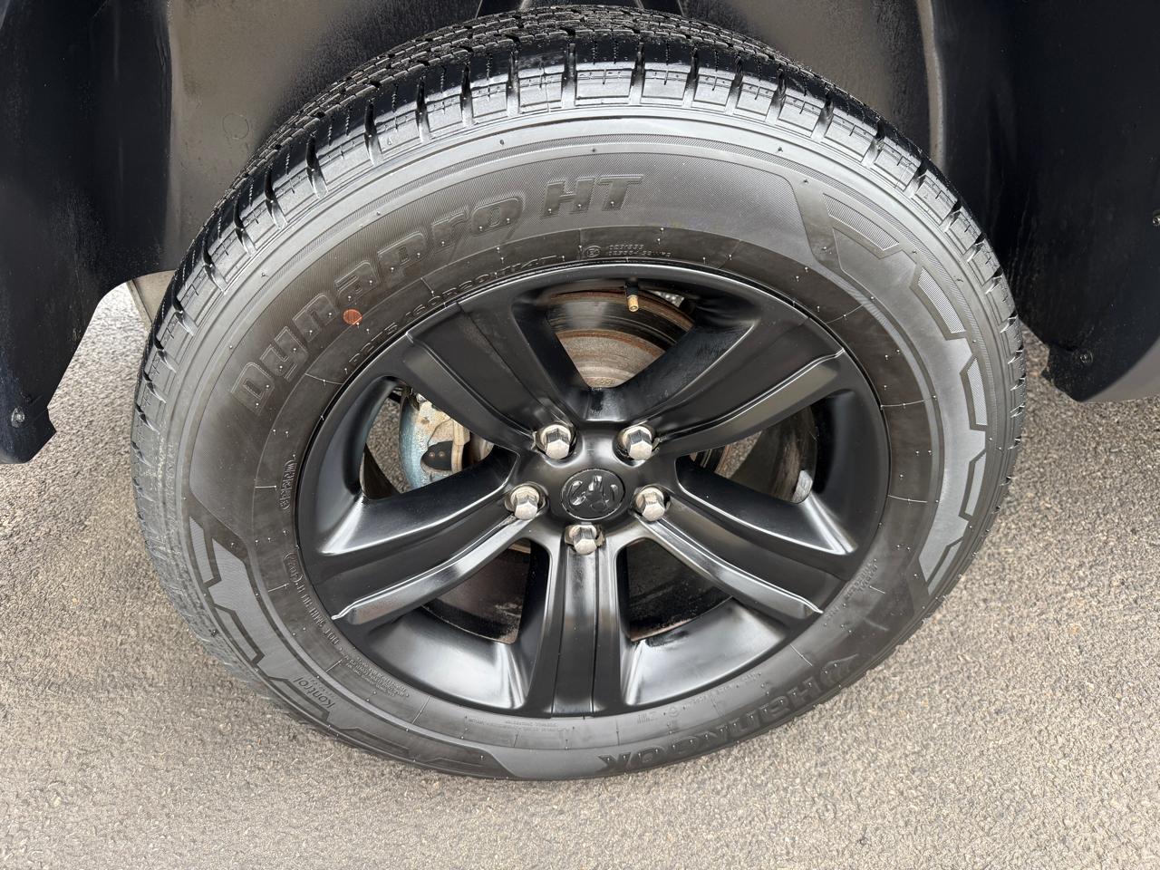 RAM 1500 SLT Quad Cab 4WD 2022