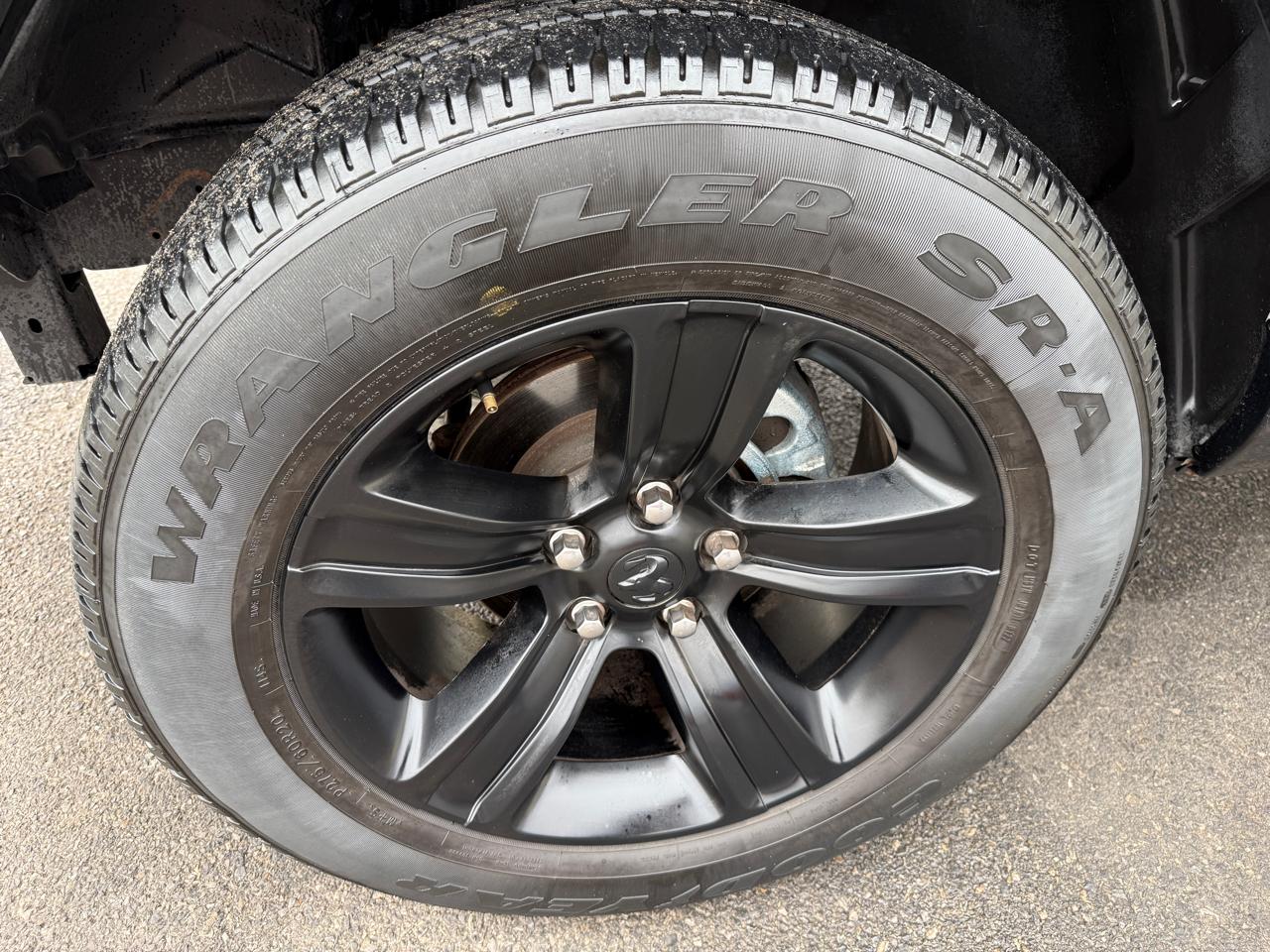 RAM 1500 SLT Quad Cab 4WD 2022