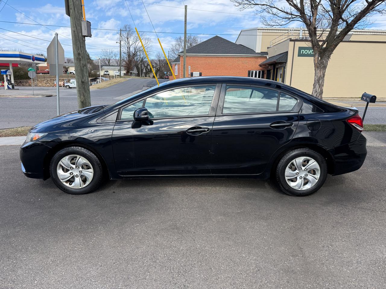 Honda Civic LX Sedan 5-Speed AT 2013