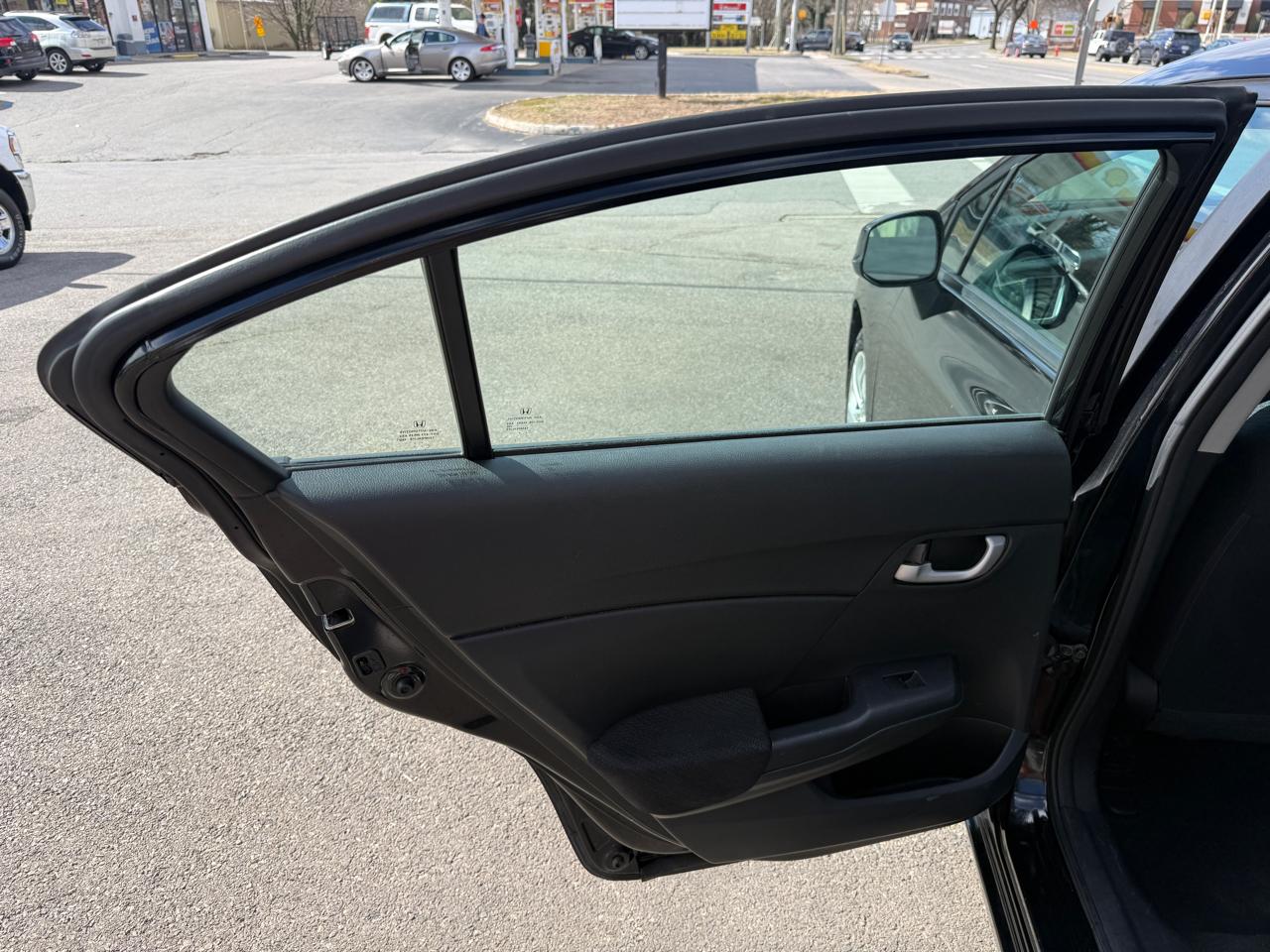 Honda Civic LX Sedan 5-Speed AT 2013