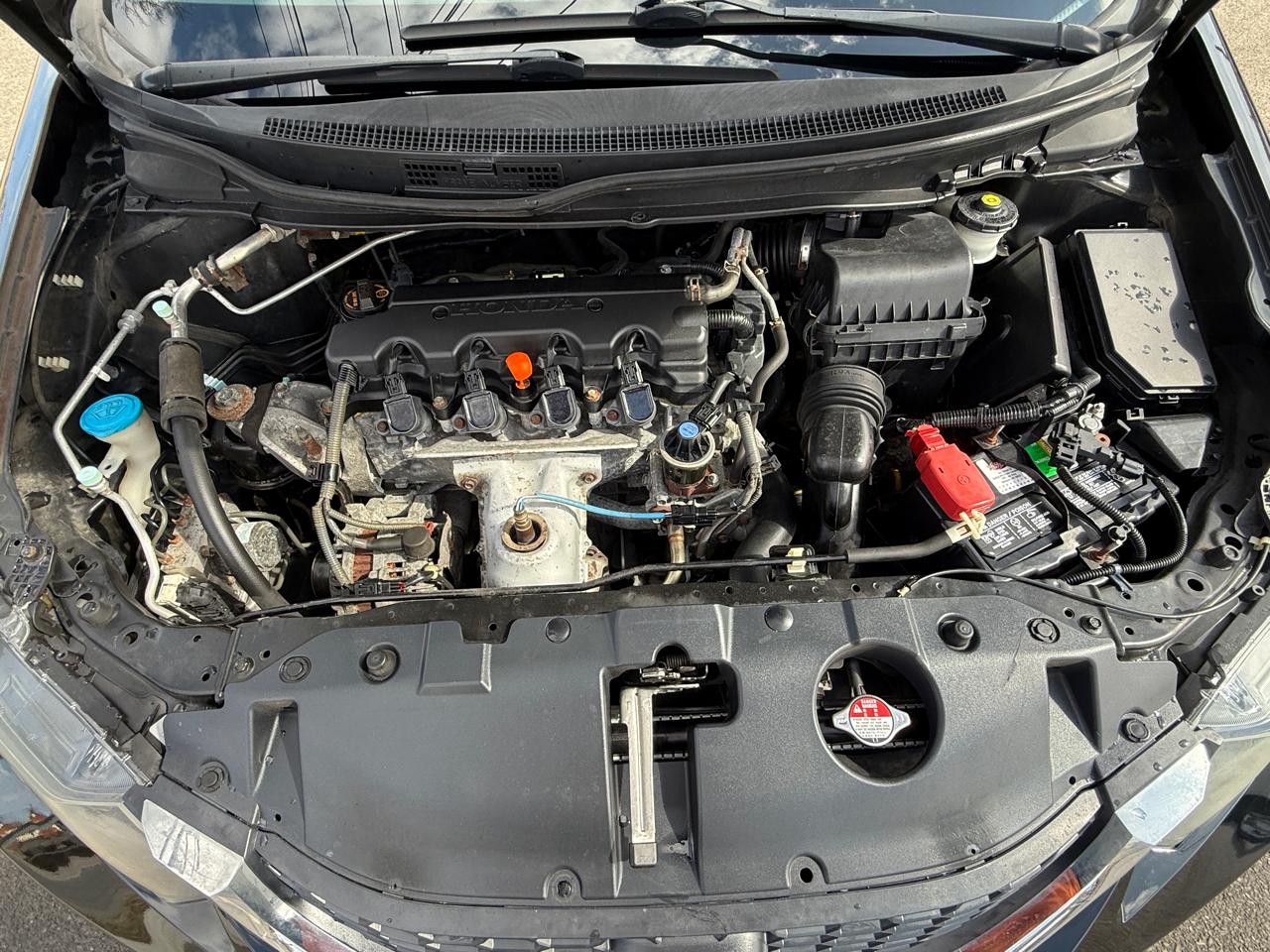 Honda Civic LX Sedan 5-Speed AT 2013