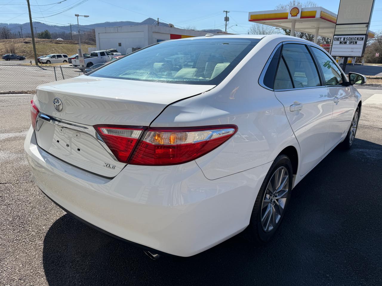 Toyota Camry XLE 2016