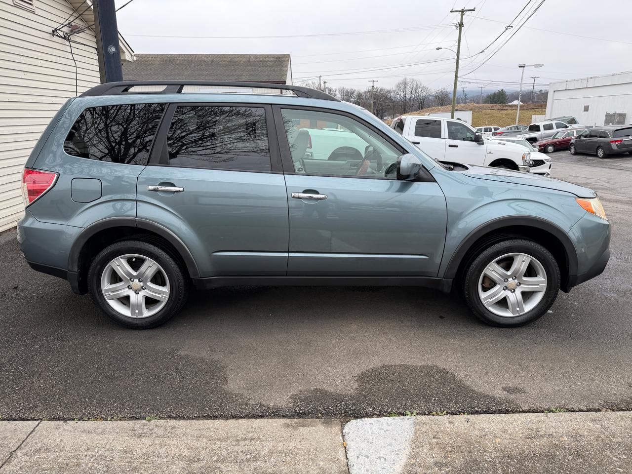 Subaru Forester 2.5X Premium 2010