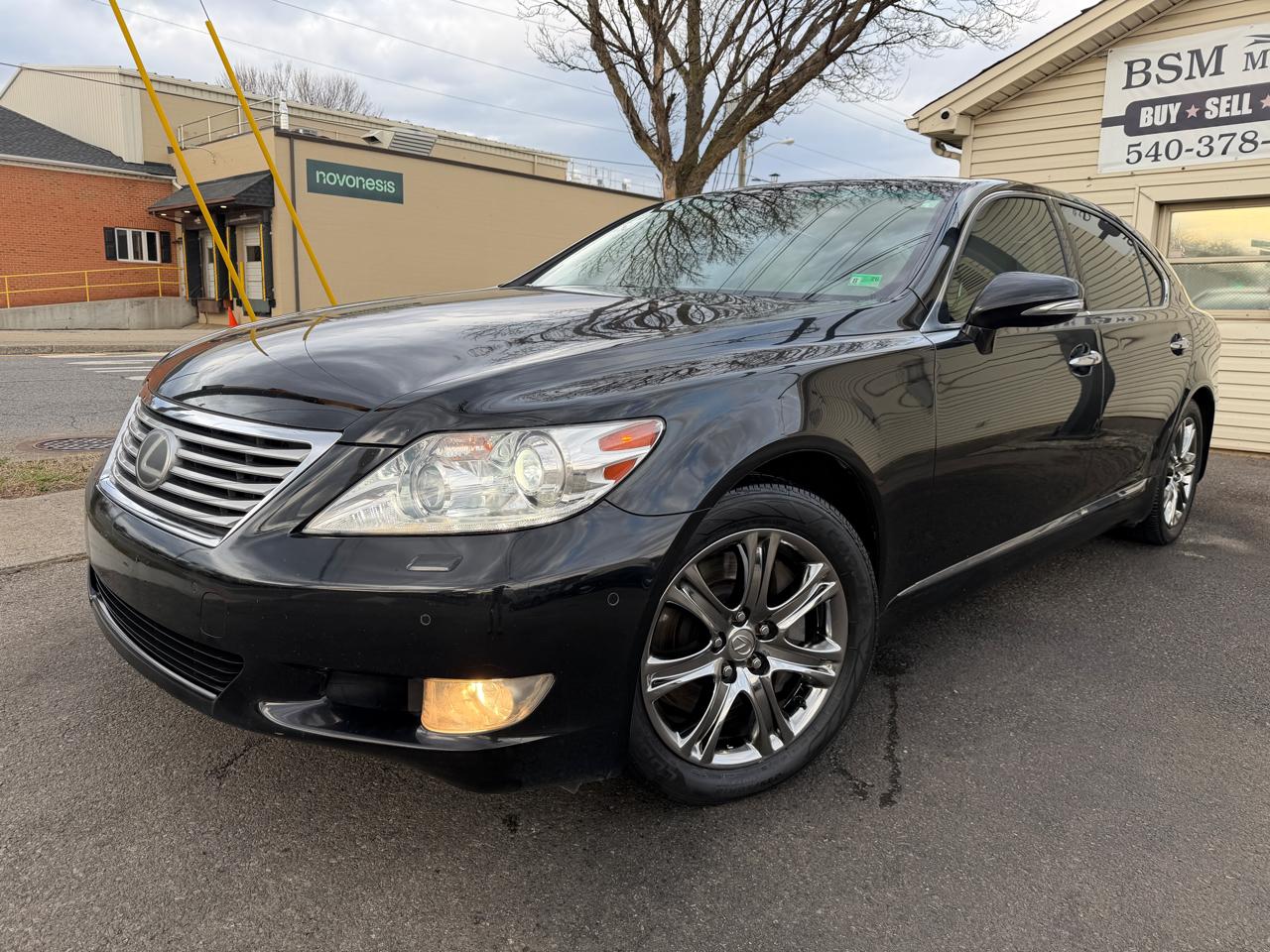 Lexus LS 460 L Luxury Sedan AWD 2012