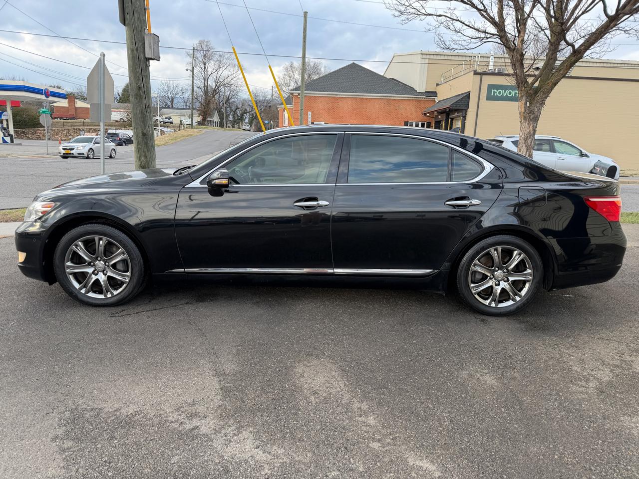 Lexus LS 460 L Luxury Sedan AWD 2012