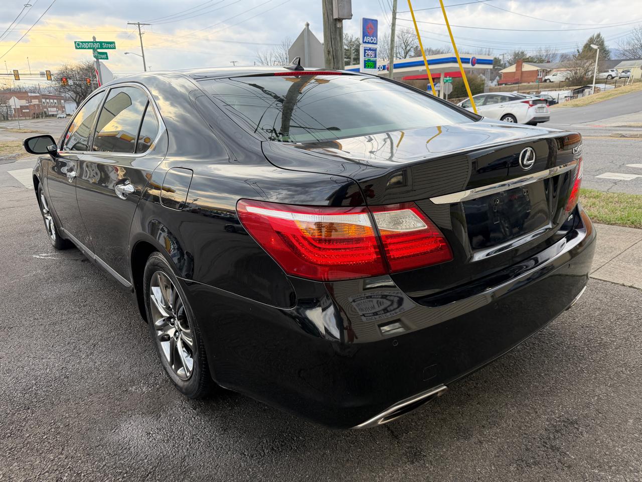 Lexus LS 460 L Luxury Sedan AWD 2012