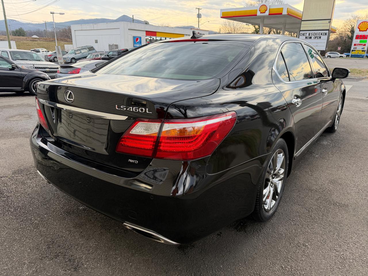 Lexus LS 460 L Luxury Sedan AWD 2012
