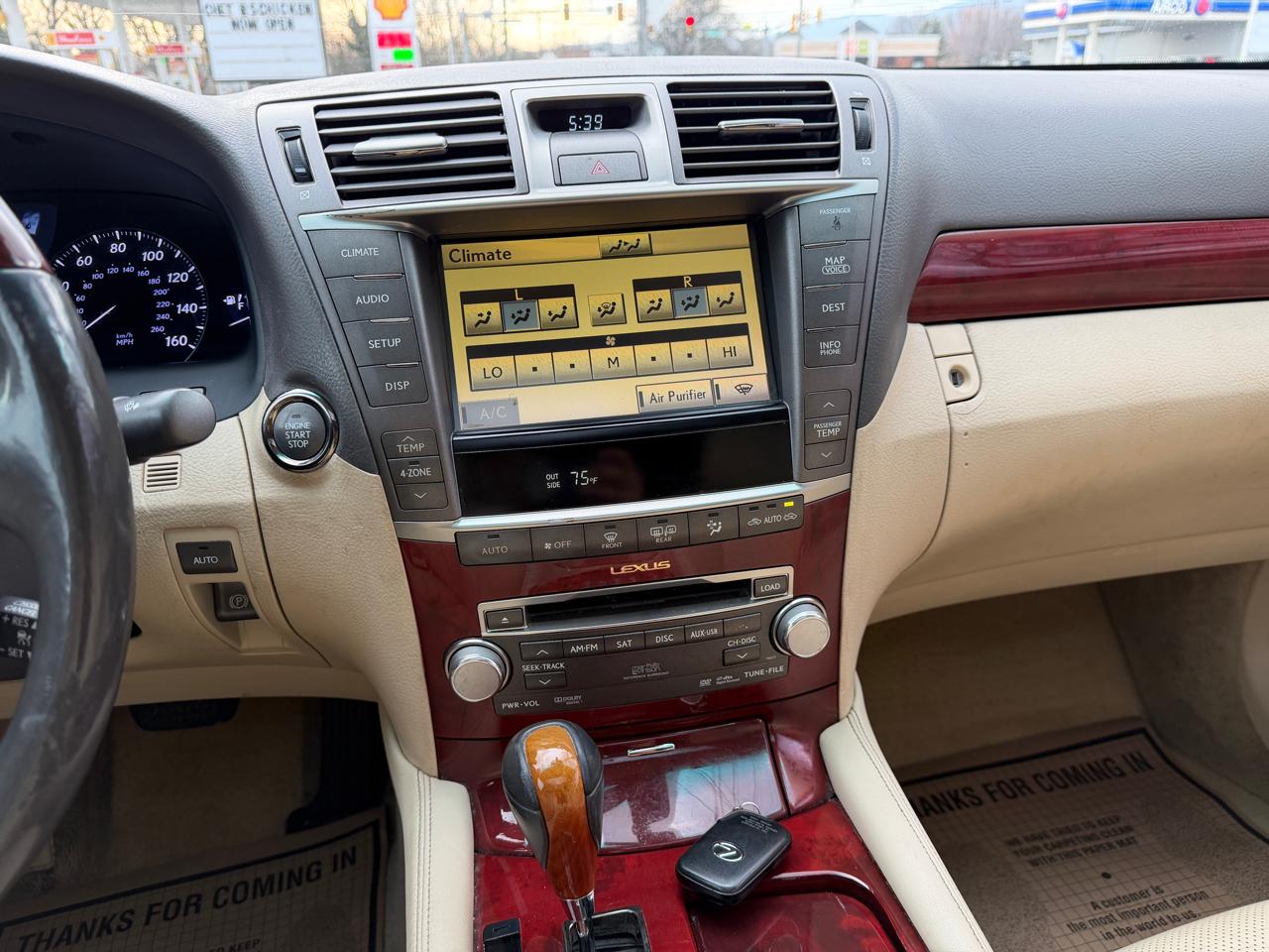 Lexus LS 460 L Luxury Sedan AWD 2012