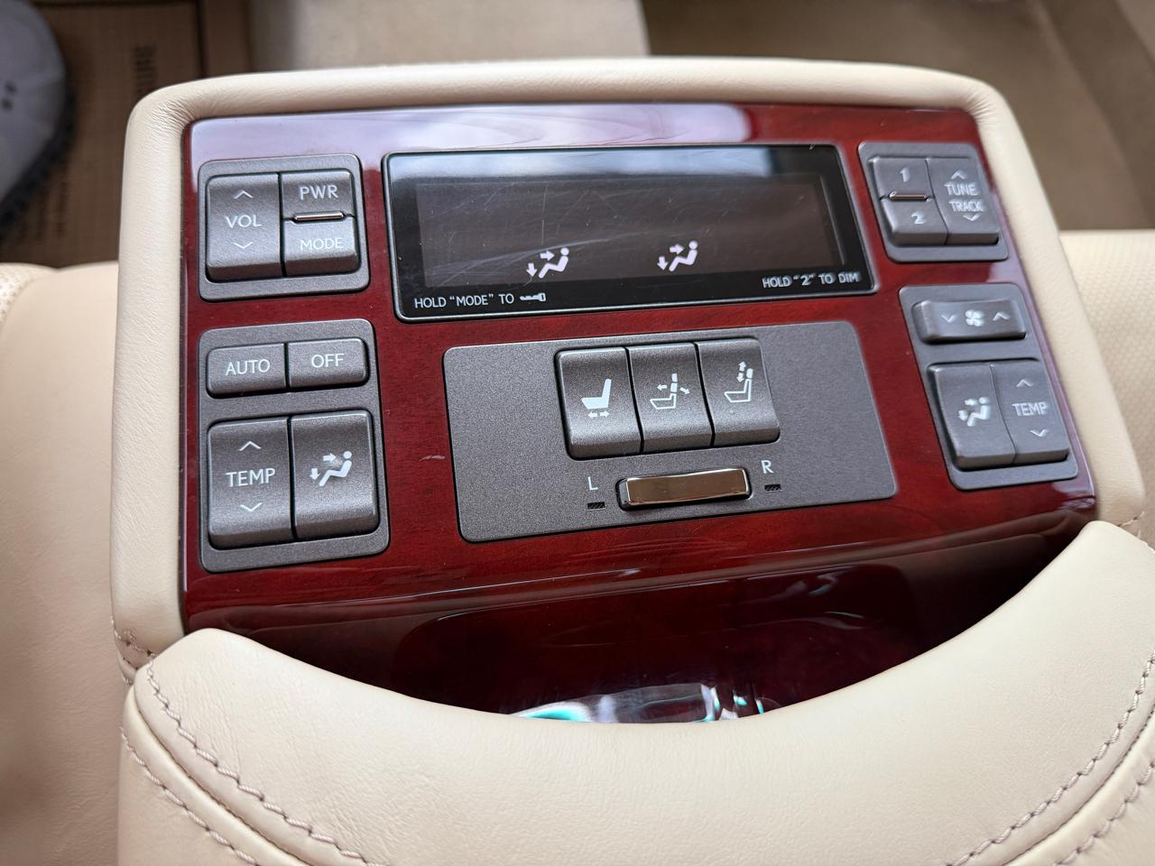 Lexus LS 460 L Luxury Sedan AWD 2012