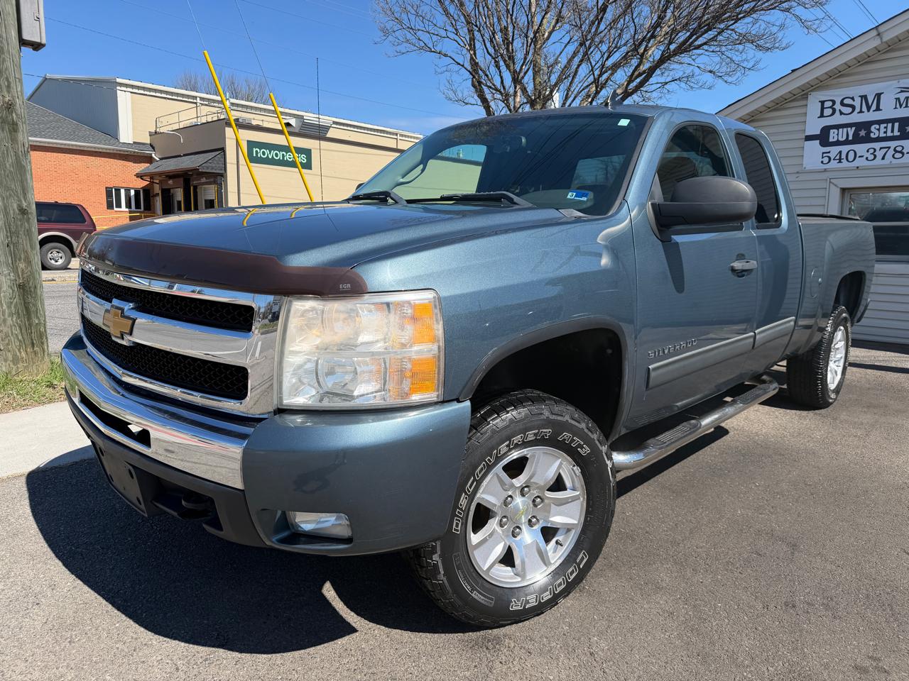 Chevrolet Silverado 1500 LT Ext. Cab Long Box 4WD 2011