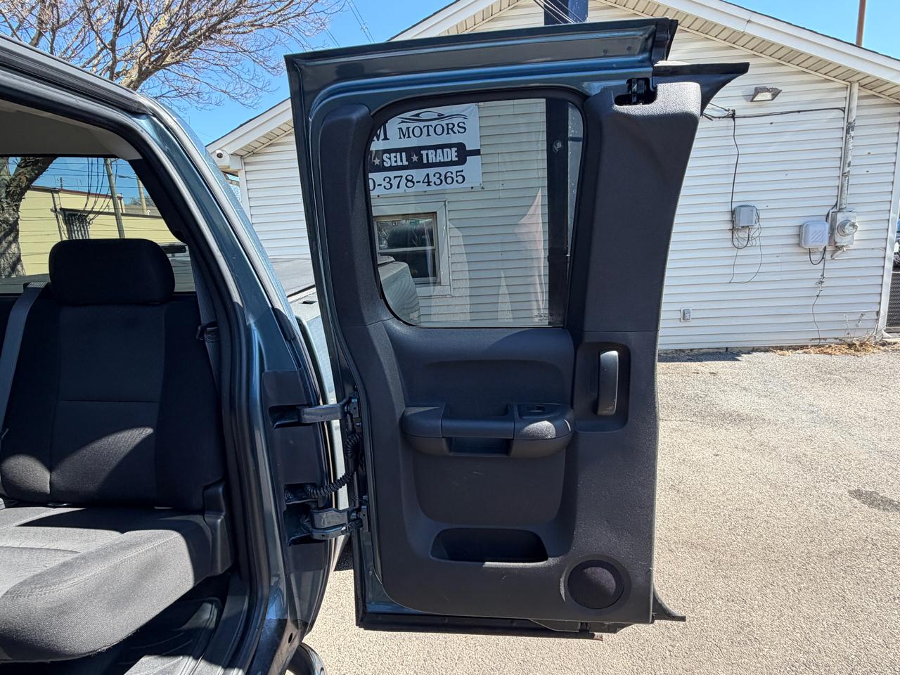 Chevrolet Silverado 1500 LT Ext. Cab Long Box 4WD 2011