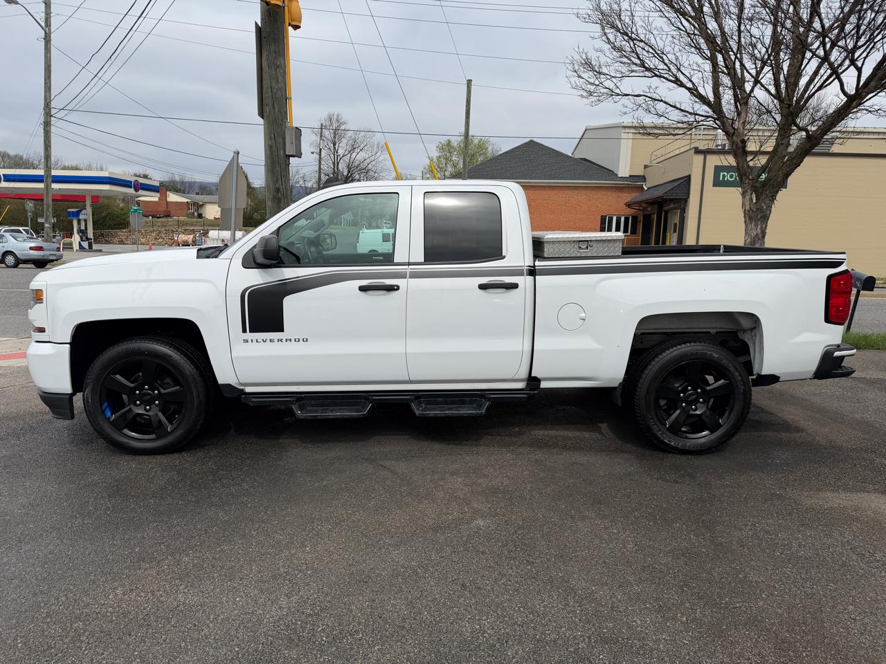 Chevrolet Silverado 1500  2018