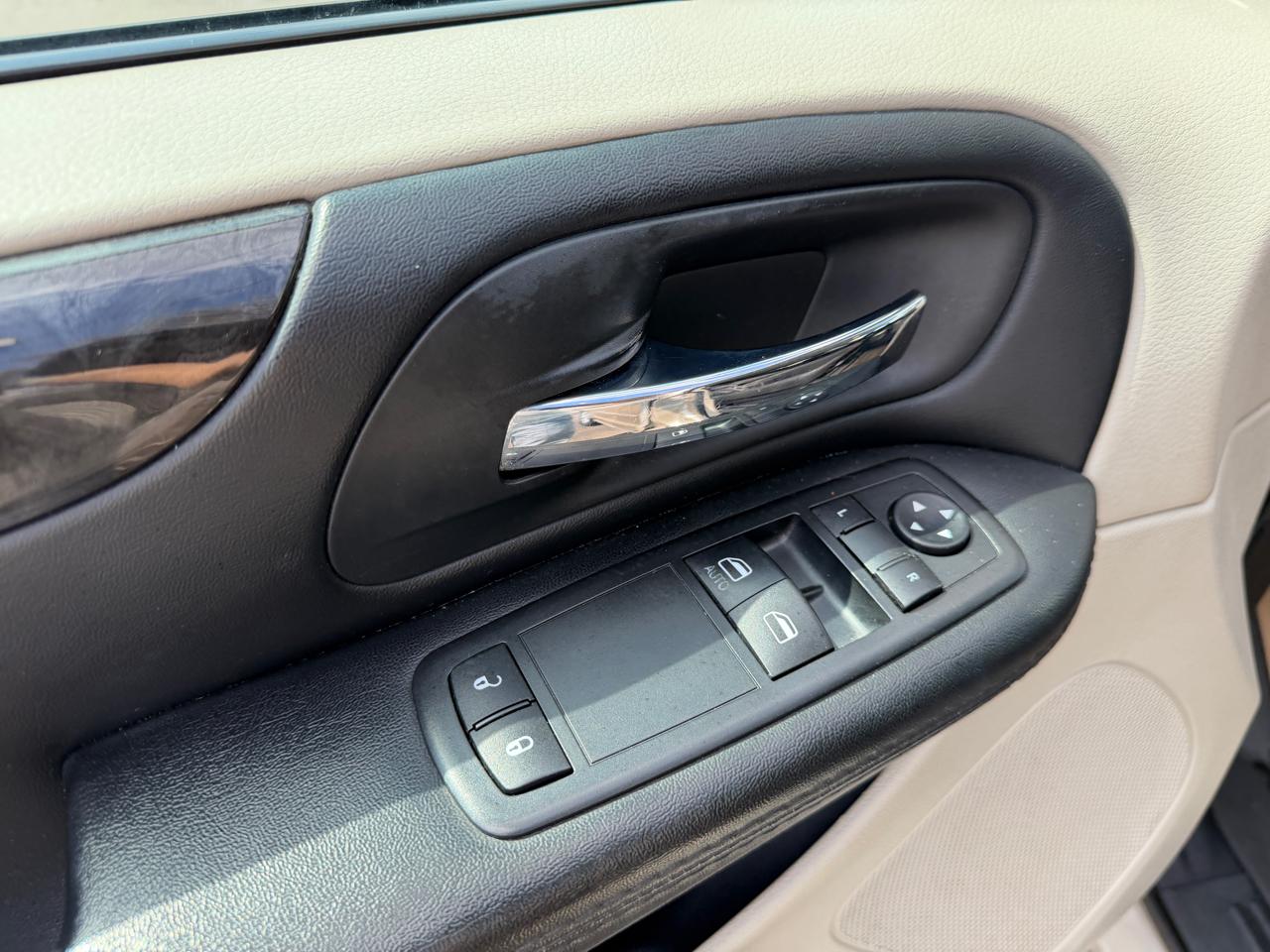 Dodge Grand Caravan SE 2015