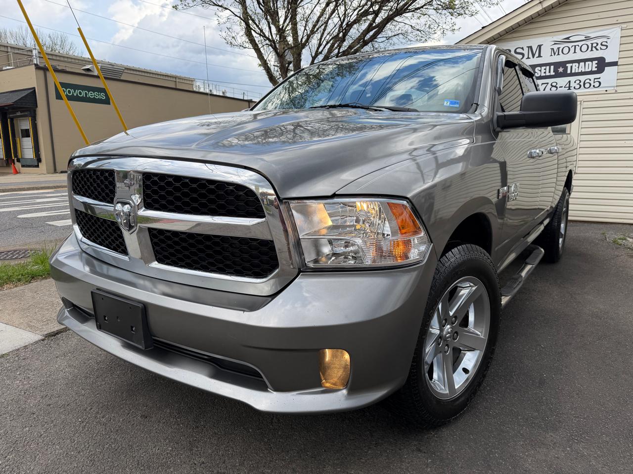 RAM 1500 Tradesman Quad Cab 4WD 2013