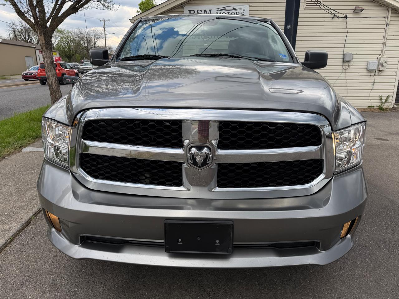 RAM 1500 Tradesman Quad Cab 4WD 2013