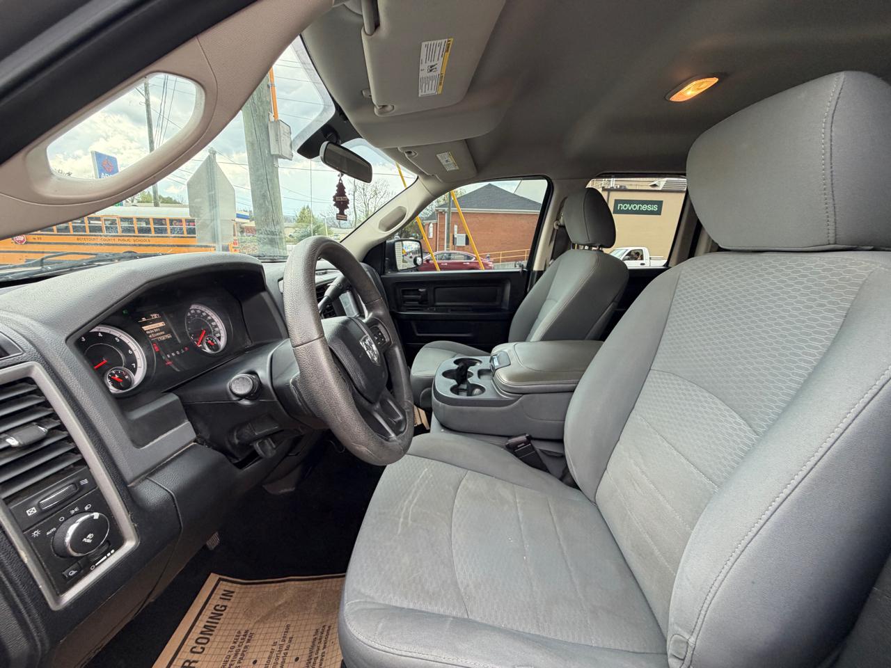 RAM 1500 Tradesman Quad Cab 4WD 2013