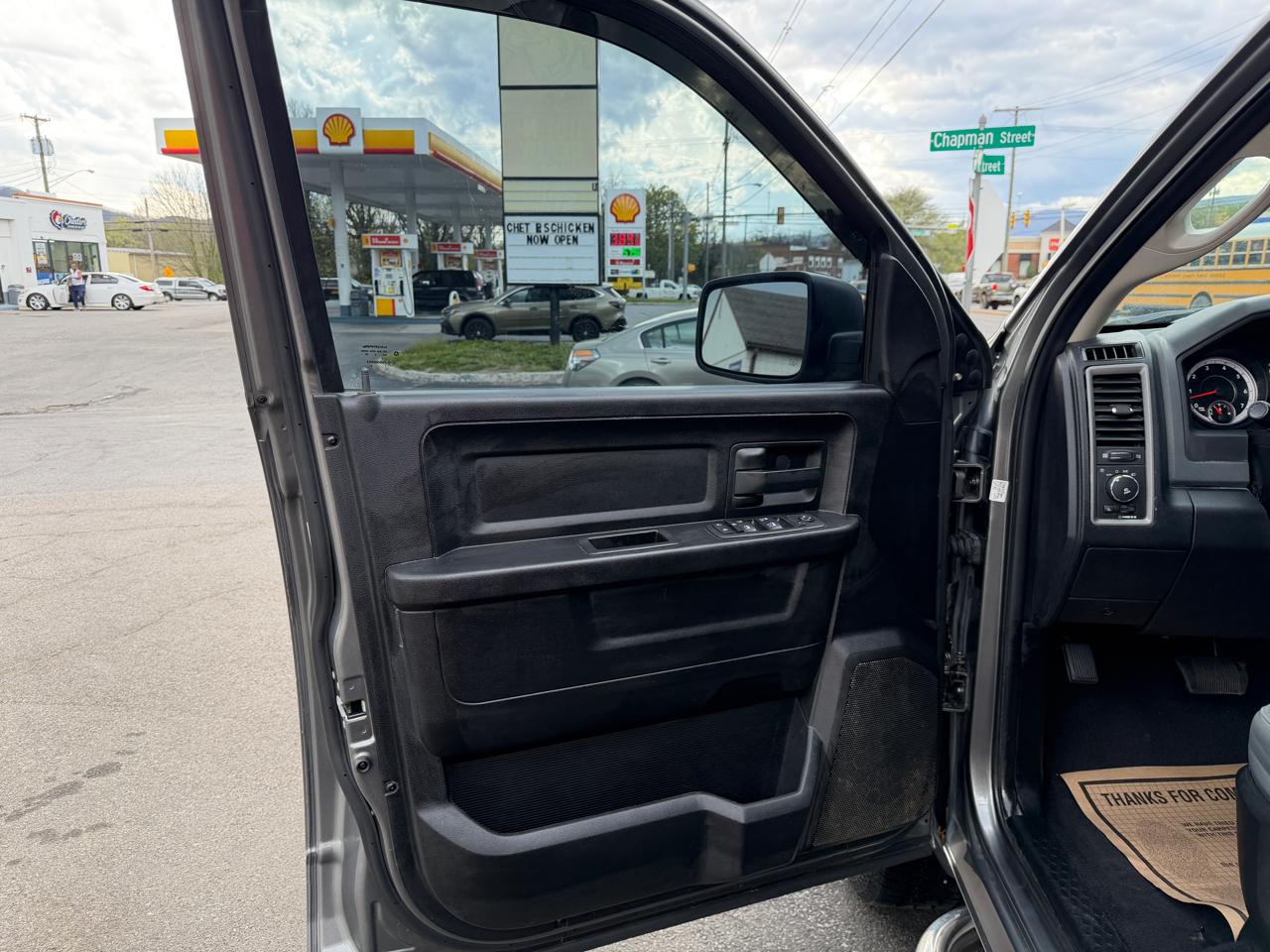 RAM 1500 Tradesman Quad Cab 4WD 2013