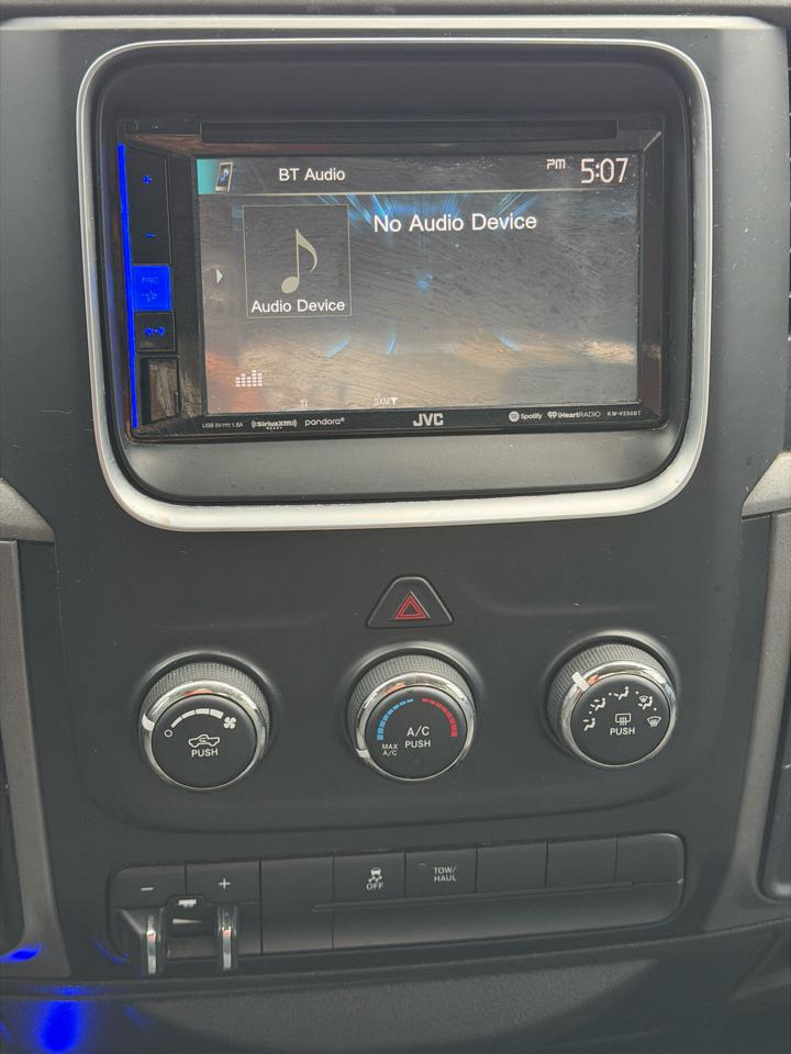 RAM 1500 Tradesman Quad Cab 4WD 2013