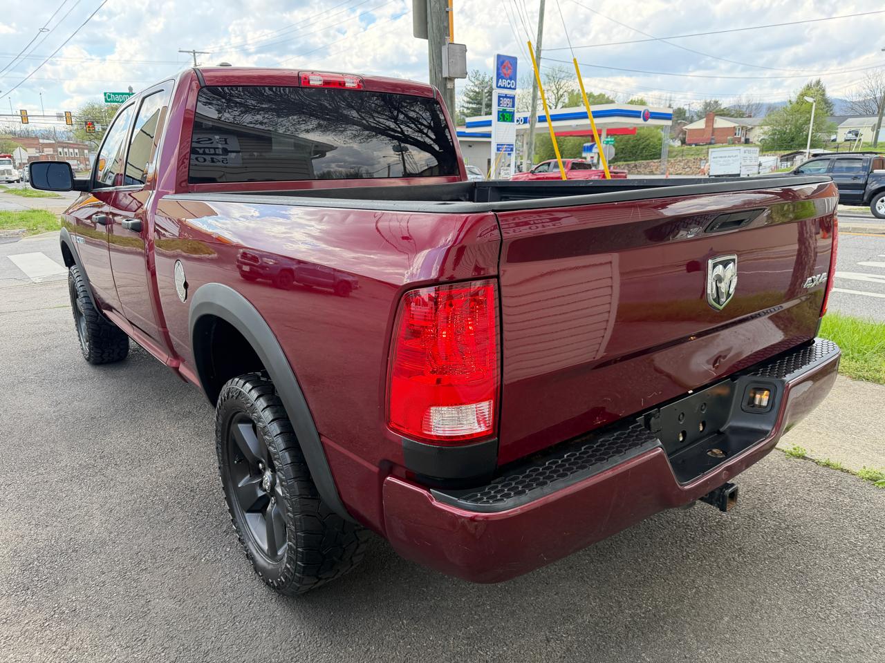 RAM 1500 Tradesman Quad Cab 4WD 2018