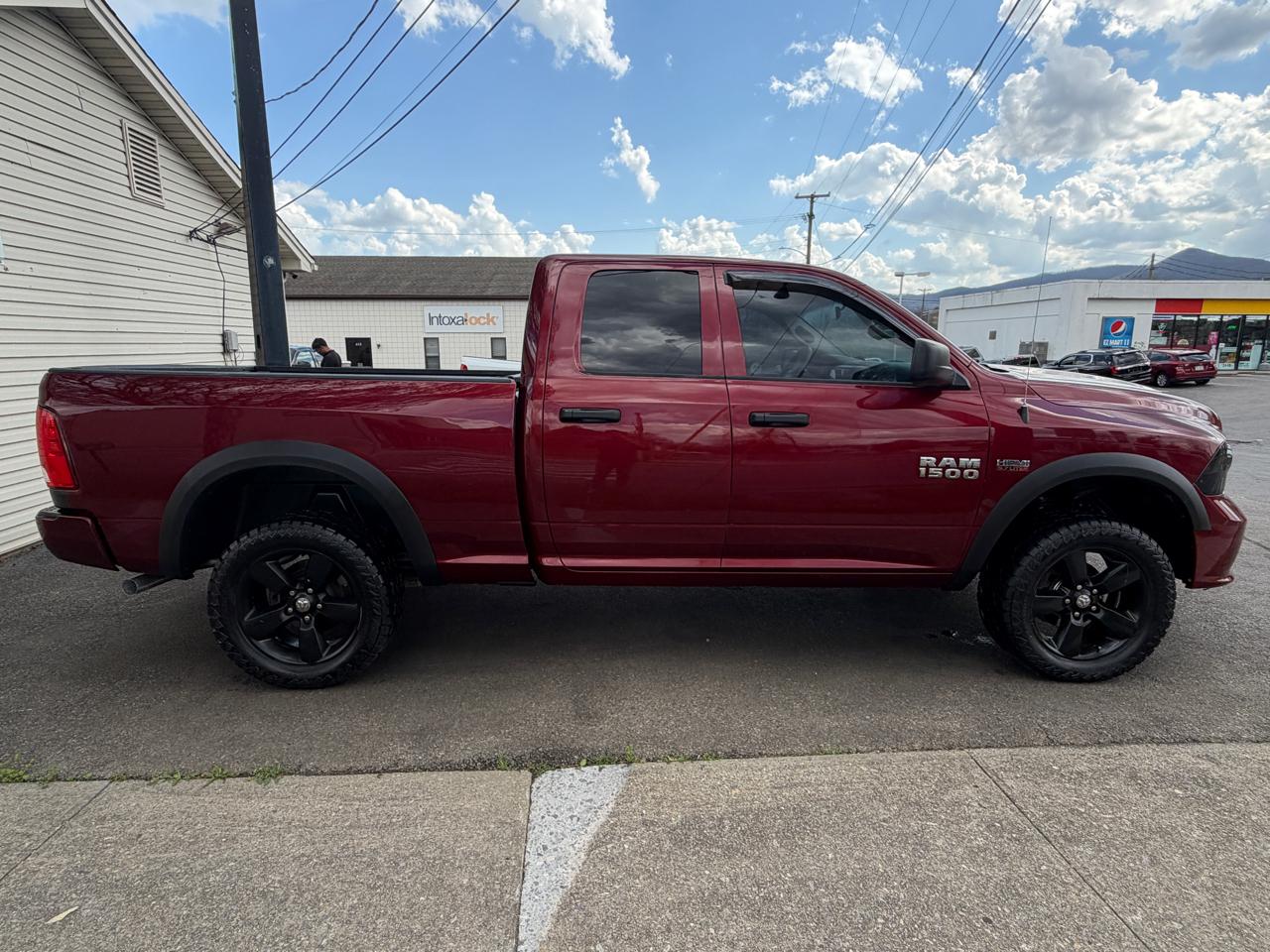RAM 1500 Tradesman Quad Cab 4WD 2018