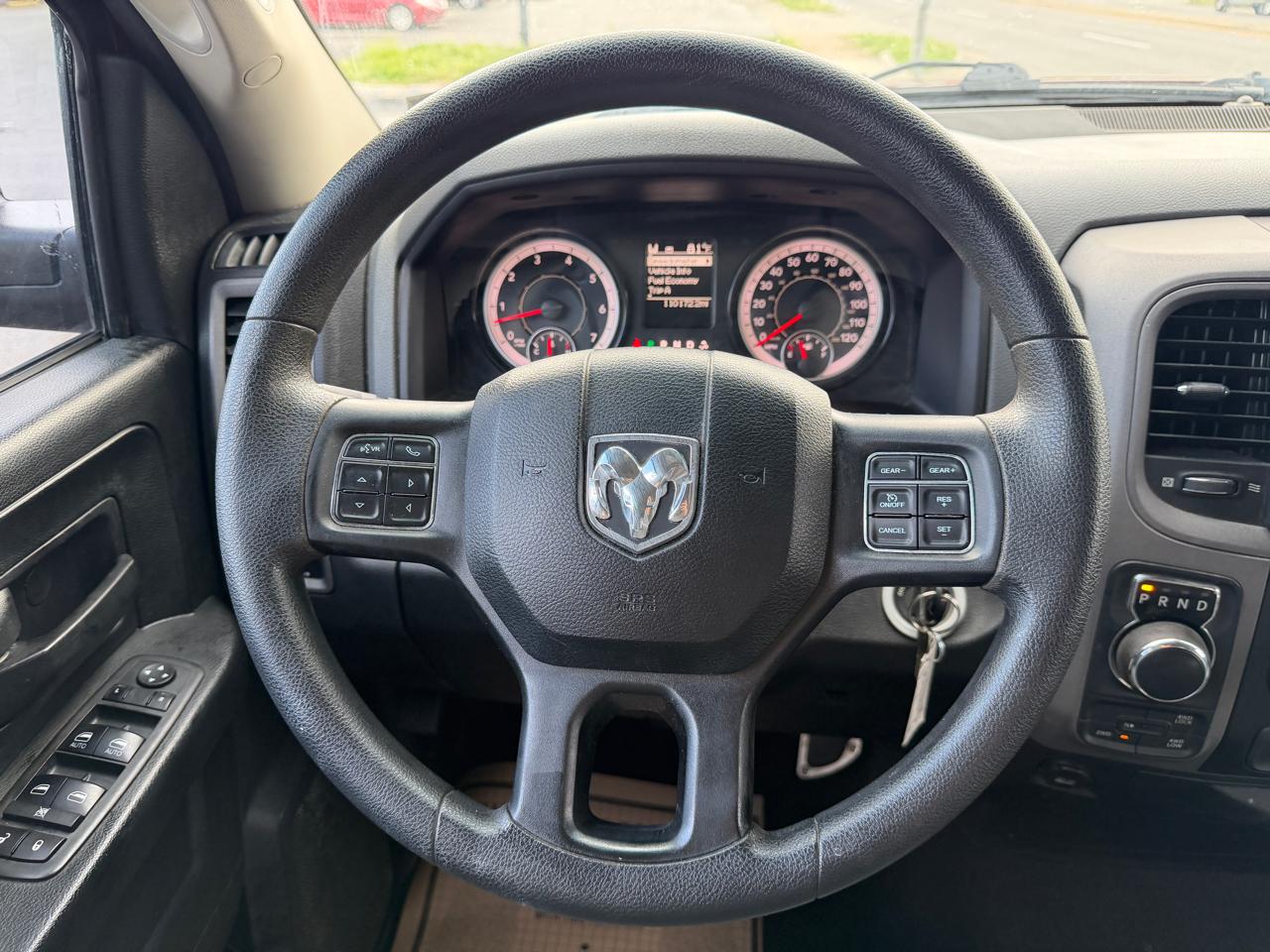 RAM 1500 Tradesman Quad Cab 4WD 2018