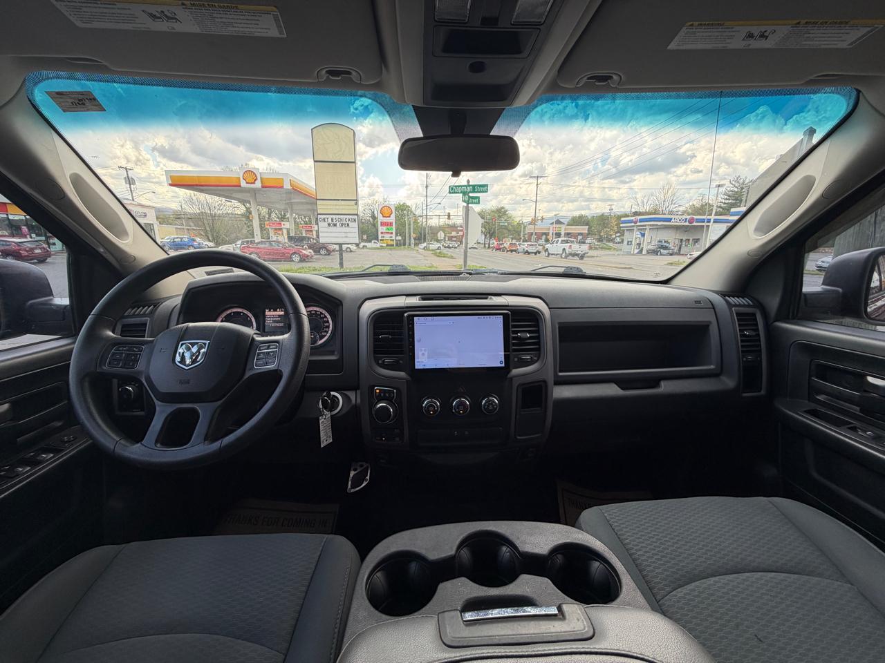 RAM 1500 Tradesman Quad Cab 4WD 2018