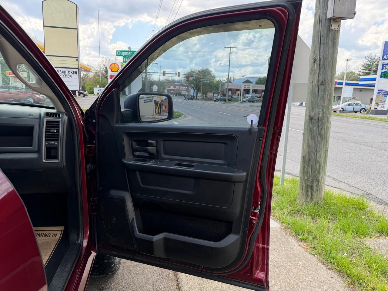 RAM 1500 Tradesman Quad Cab 4WD 2018