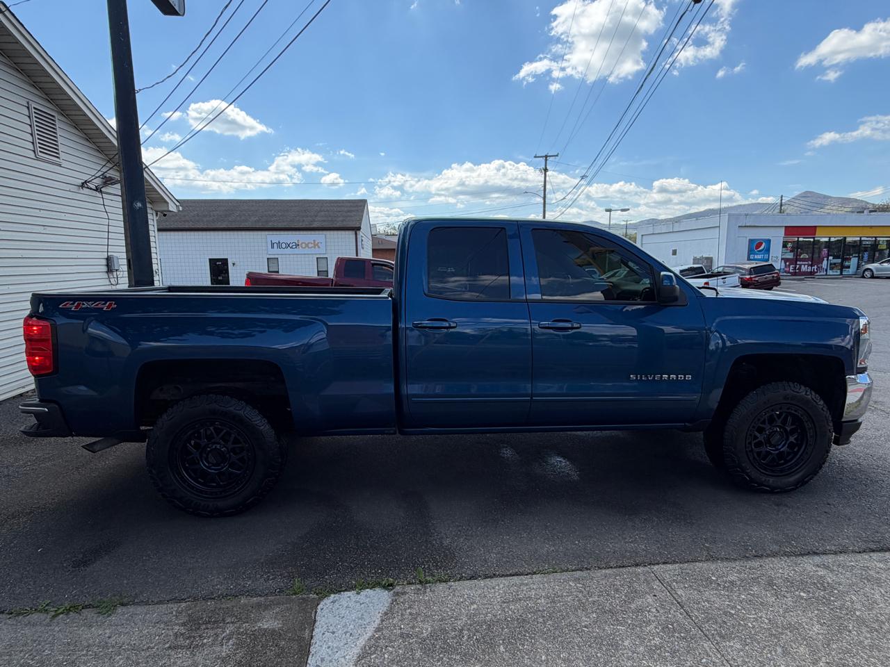 Chevrolet Silverado 1500 LT Double Cab 4WD 2017